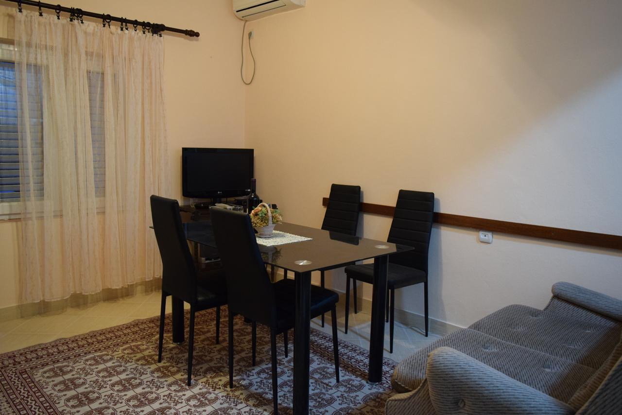 Apartment S&M Tivat Eksteriør billede