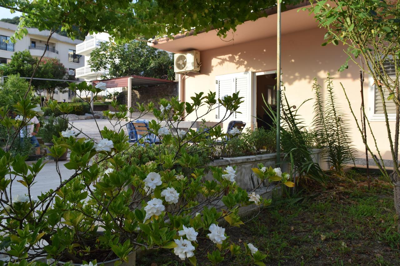 Apartment S&M Tivat Eksteriør billede